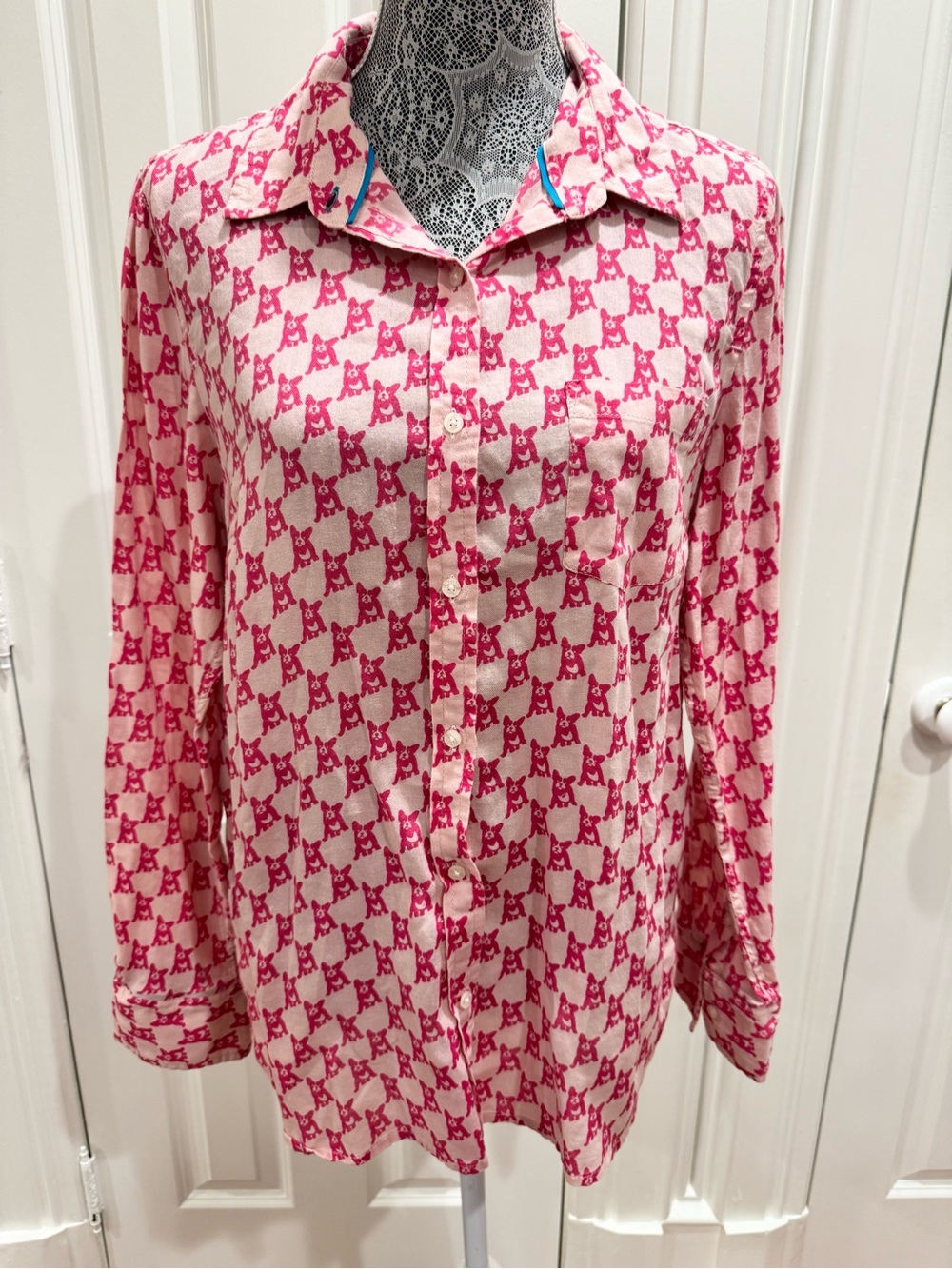 Le Tigre Pink French Bulldog Button-Down Shirt
Sz. L Cotton Cottagecore Frenchie